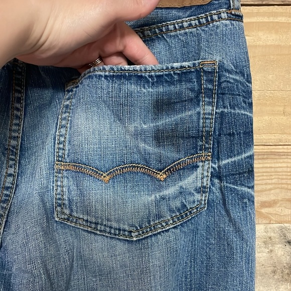 American Eagle Outfitters size 32X34 Low-rise Boot Medium Wash Soft Denim Jeans - Picture 9 of 12